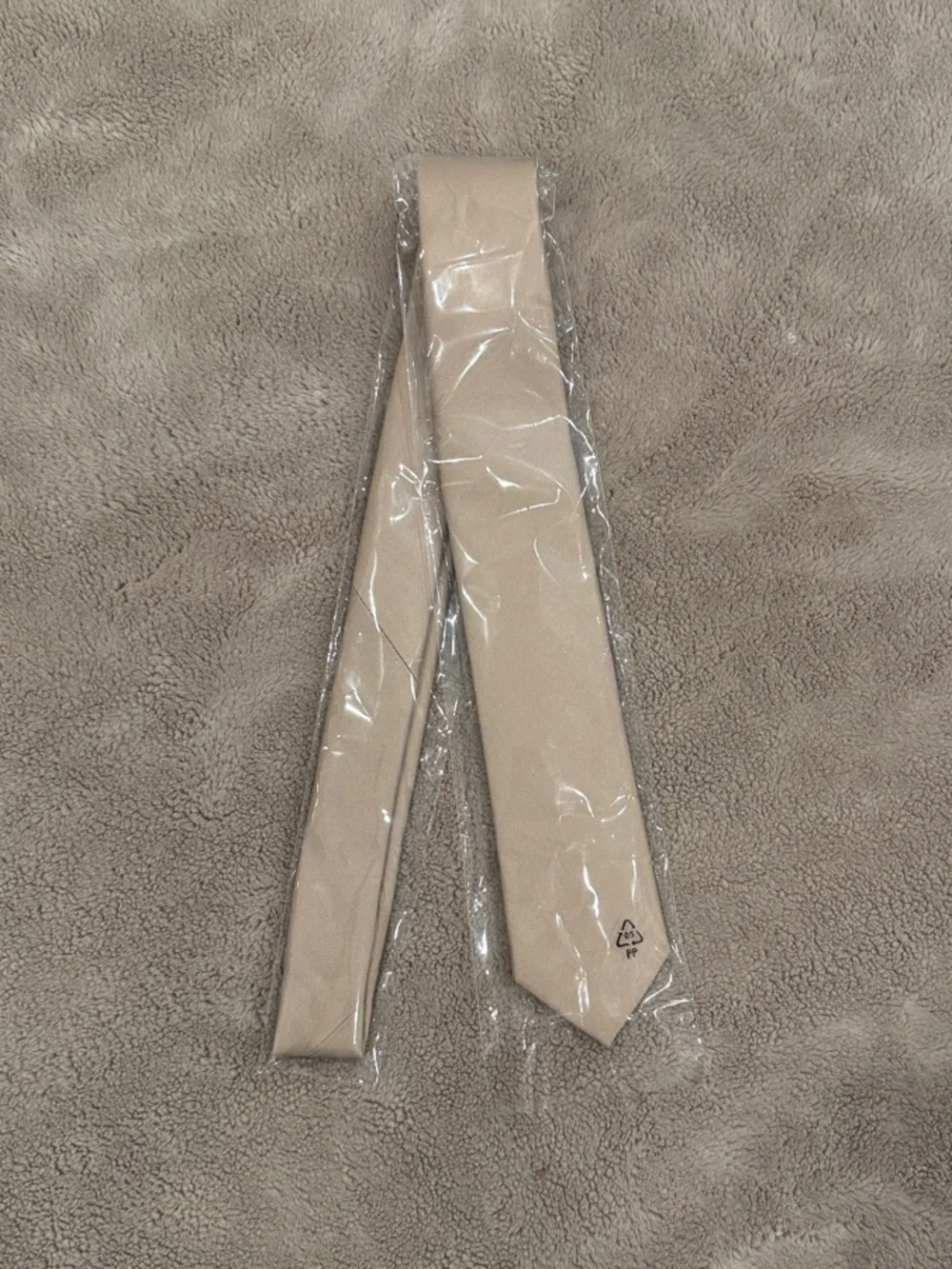 Mumu Weddings - Desert Solid Champagne Tie Tie Bar